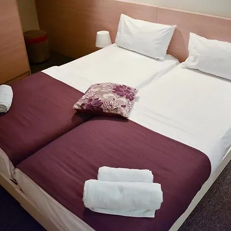 Garni Krevet&dorucak Bed & Breakfast